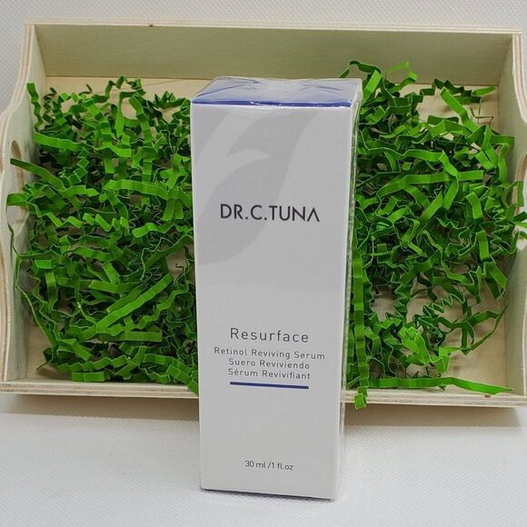 Farmasi Dr C Tuna Resurface Hydrasooth Essence 3.4. fl 0z - Picture 2 of 3